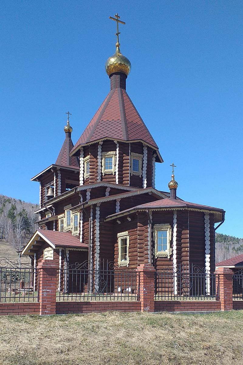 Вид с юго-востока, фасады. Церковь Успения Пресвятой Богородицы, Маук (Каслинский район, Челябинская область)