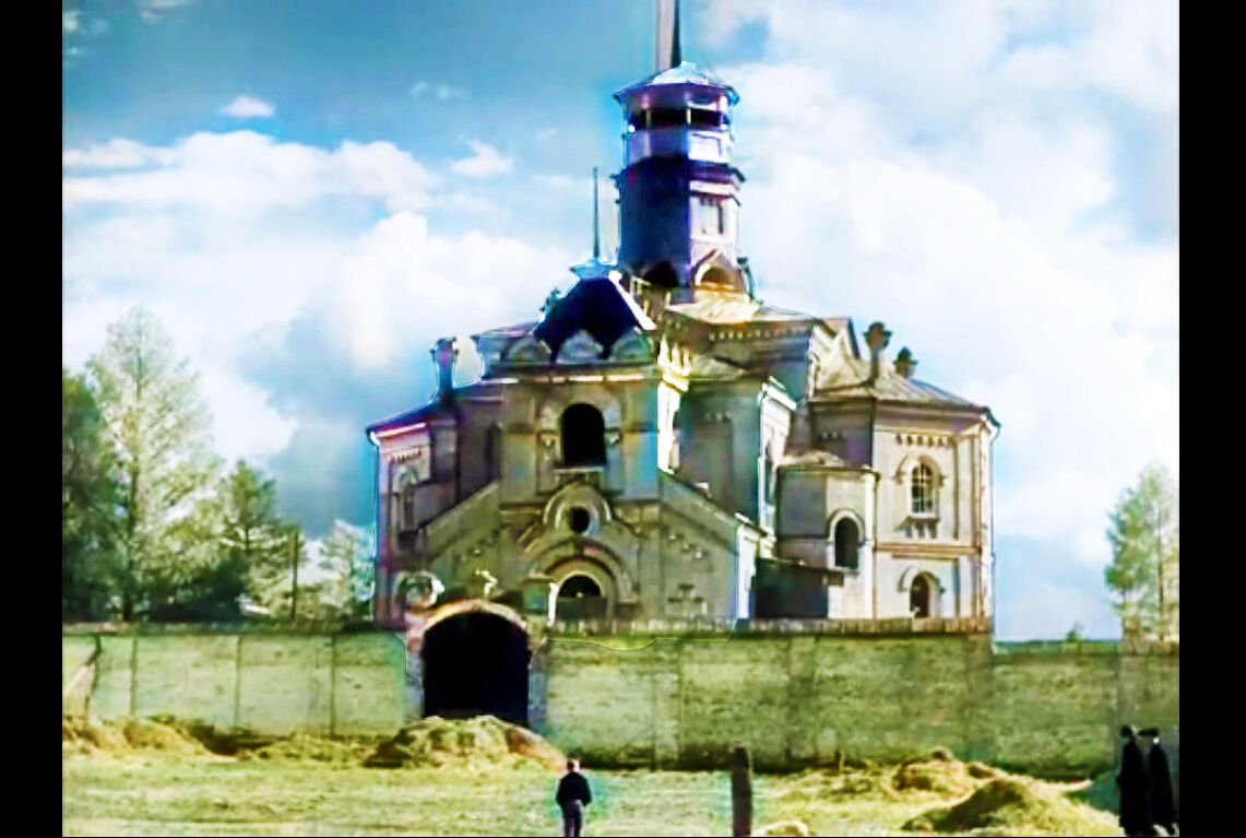 Церковь Александра Невского (тюремная), Александровское (Боханский район, Иркутская область). архивная фотография, Храм незадолго до сноса. Цветная кинохроника 1930-х годов