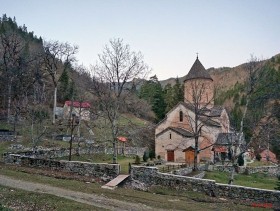 Тимотесубани. Богородичный монастырь