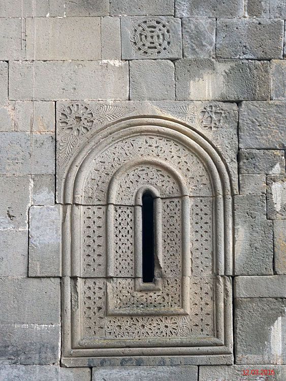 Даба. Церковь Георгия Победоносца. архитектурные детали