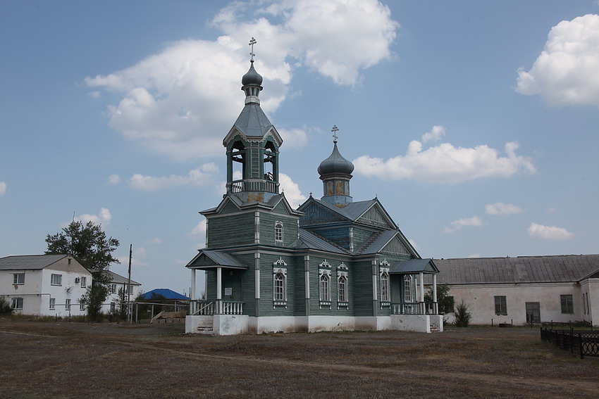 Церковь Покрова Пресвятой Богородицы, Варшавка (Карталинский район, Челябинская область). фасады