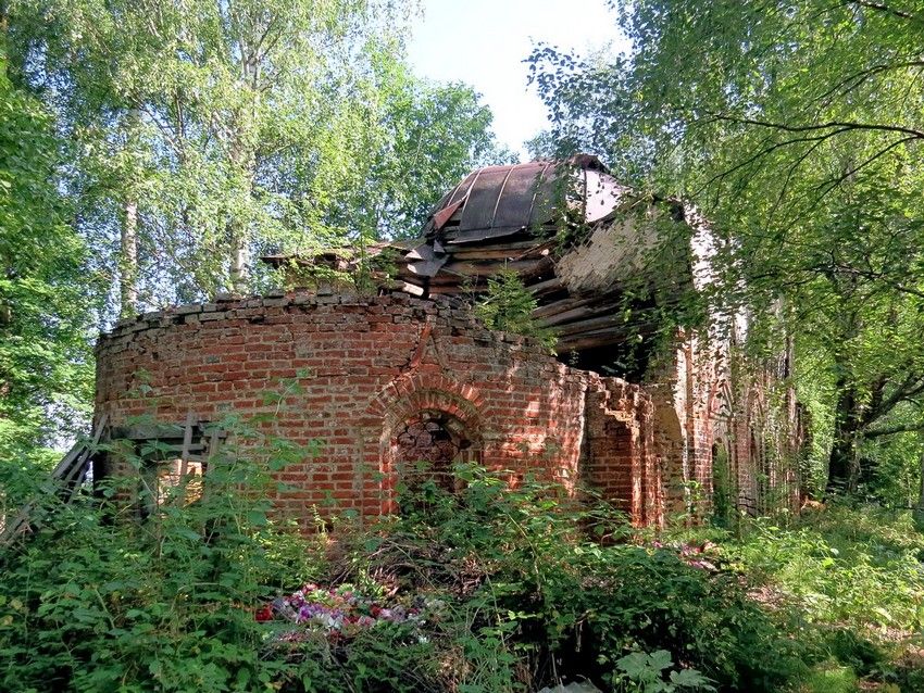 Евдский Погост. Церковь Успения Пресвятой Богородицы. фасады