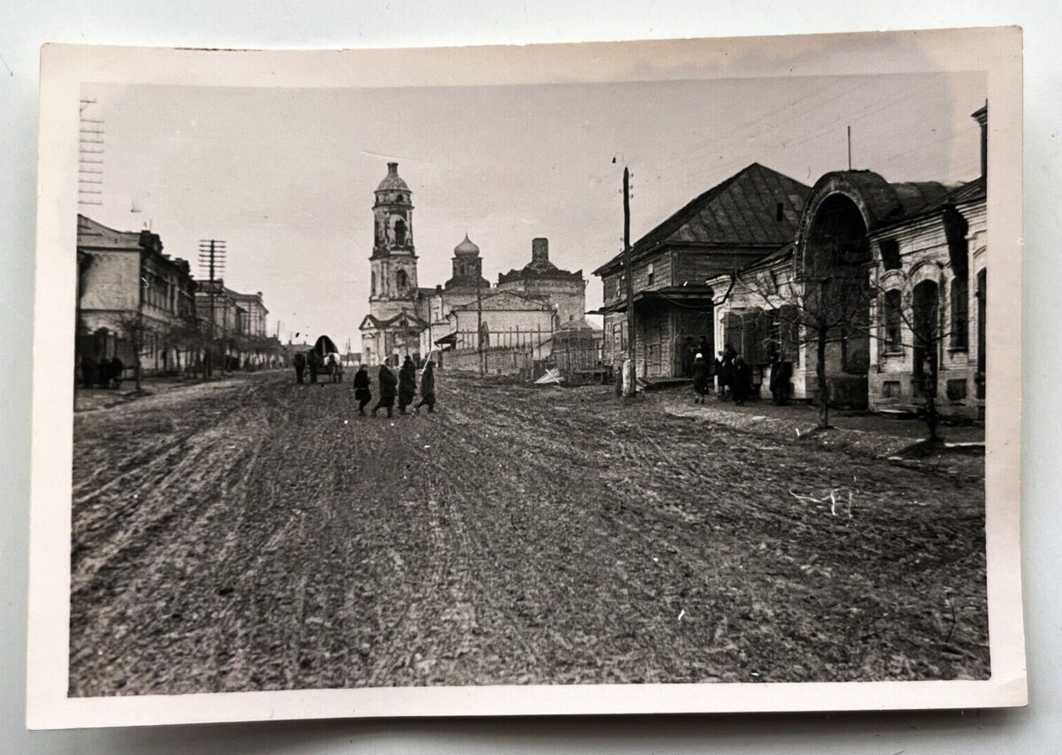 Церковь Николая Чудотворца (Гончарного), Болхов (Болховский район, Орловская область). архивная фотография, Вид храма в перспективе улицы. Фото 1942 г. с аукциона e-bay.de