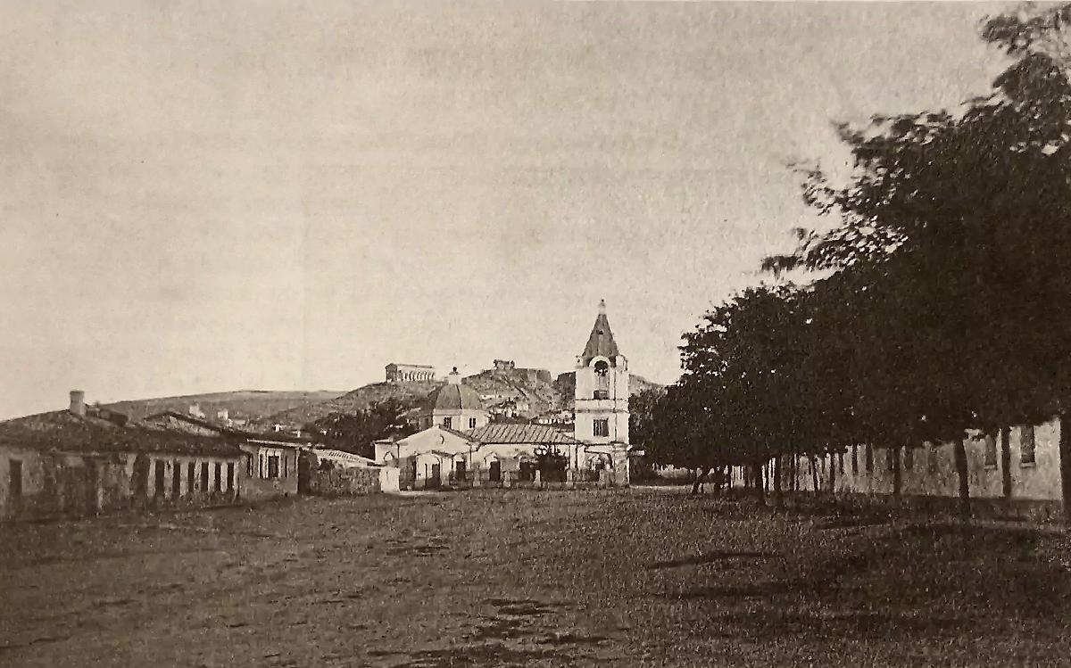 Фотография 1880 г. Фотоскан из книги О.Н. Ольховатского о феодосийском санатории Министерства обороны и об истории Феодосии "Добрый приют. Прошлое и настоящее", архивная фотография. Церковь Николая Чудотворца, Феодосия (Феодосия, город, Республика Крым)