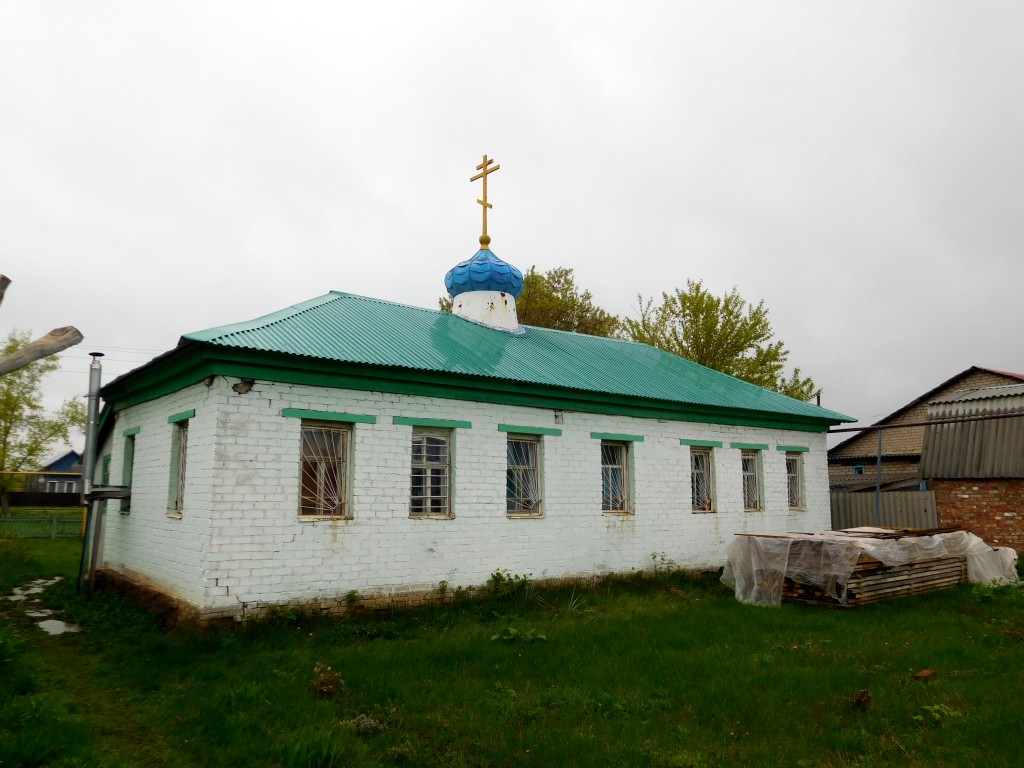 Новый Сарбай. Церковь Космы и Дамиана. общий вид в ландшафте