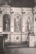 Церковь Трех Святителей при мужской гимназии, Иконостас гимназического храма (фрагмент).<br>, Каменец-Подольский, Каменец-Подольский район, Украина, Хмельницкая область