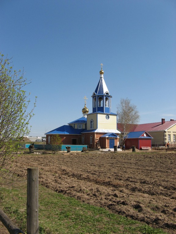 Лельвиж. Церковь Вениамина, Митрополита Петроградского. фасады