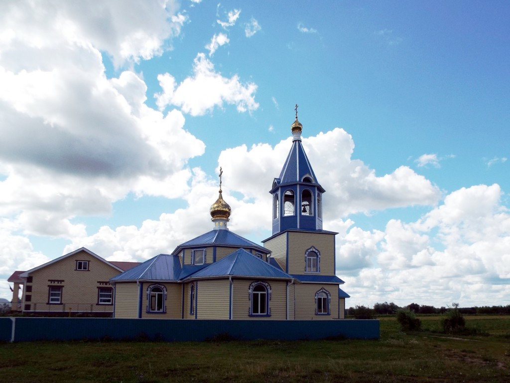 Лельвиж. Церковь Вениамина, Митрополита Петроградского. фасады