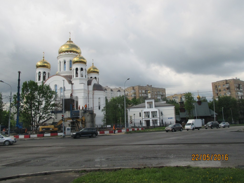 Кунцево. Церковь Иоанна Русского в Кунцеве. общий вид в ландшафте