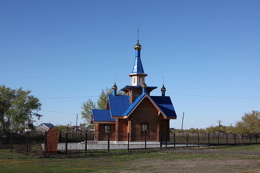 Церковь Рождества Пресвятой Богородицы, Мартыновка (Сафакулевский район, Курганская область). общий вид в ландшафте