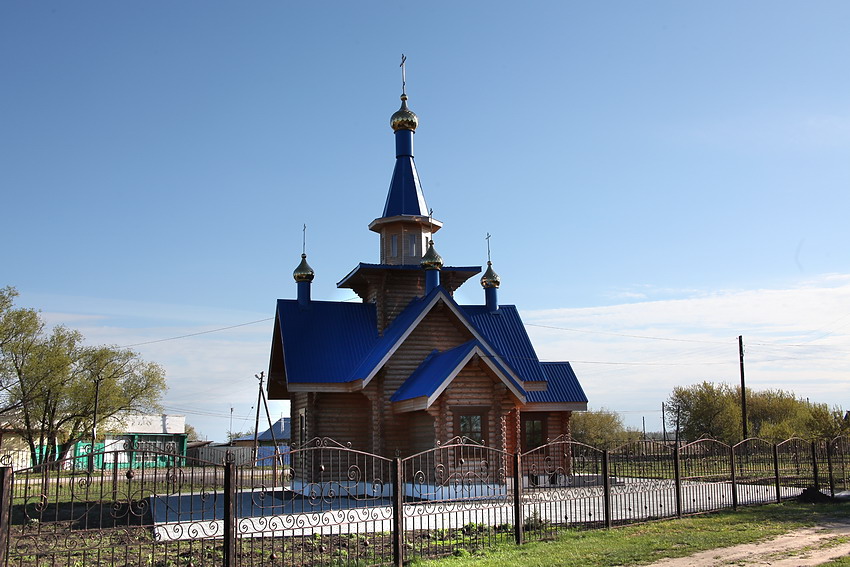 Церковь Рождества Пресвятой Богородицы, Мартыновка (Сафакулевский район, Курганская область). общий вид в ландшафте