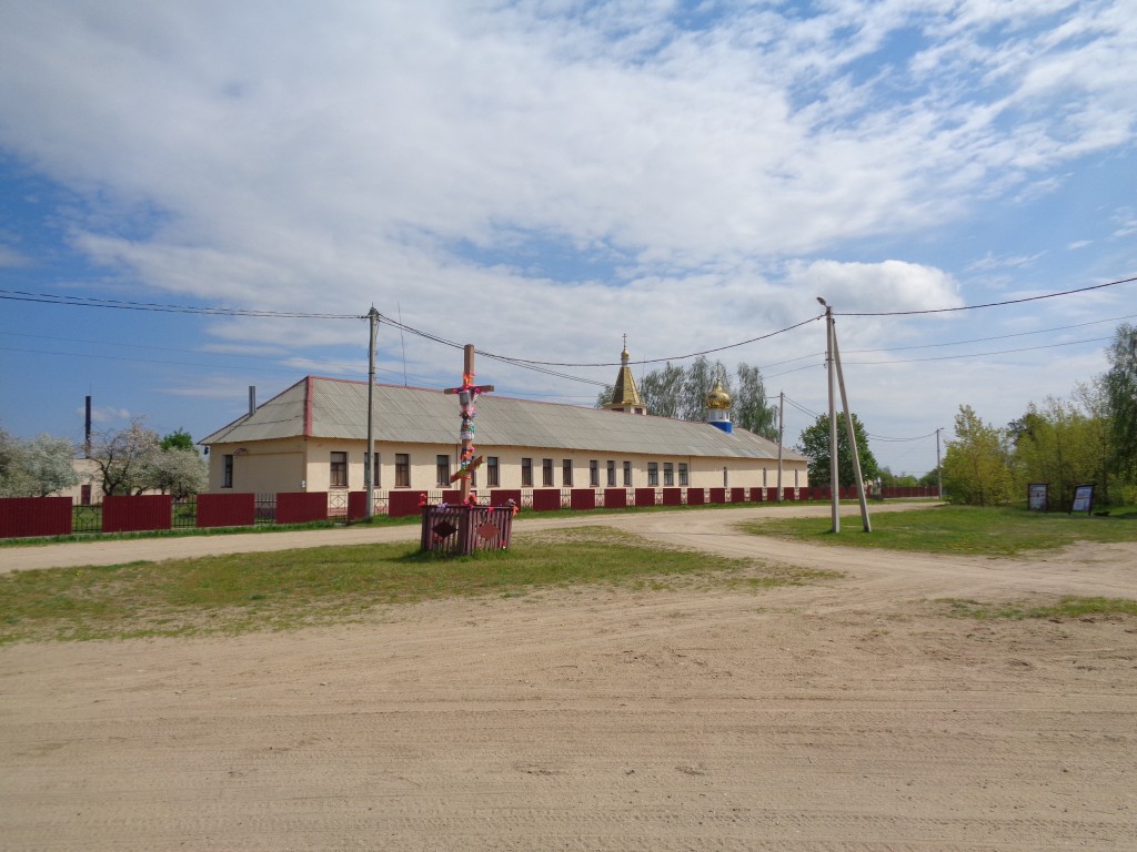 Церковь Царственных страстотерпцев, Хрисо (Берёзовский район, Беларусь, Брестская область). фасады