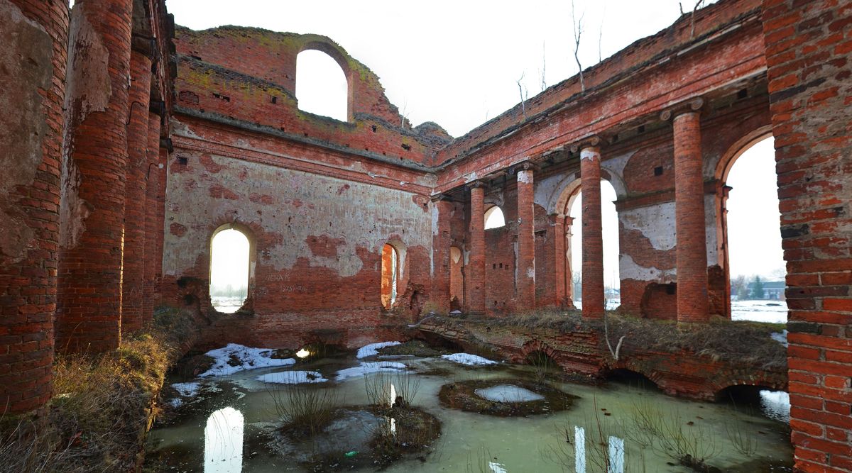Церковь Сошествия Святого Духа (старая), Селищи (Чудовский район, Новгородская область). интерьер и убранство