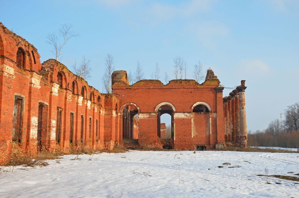 Церковь Сошествия Святого Духа (старая), Селищи (Чудовский район, Новгородская область). фасады