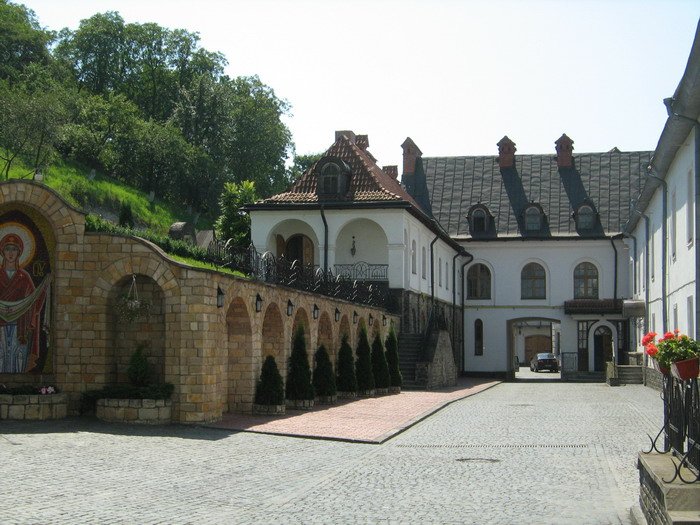Онуфриевский монастырь, Львов (Львов, город, Украина, Львовская область). общий вид в ландшафте