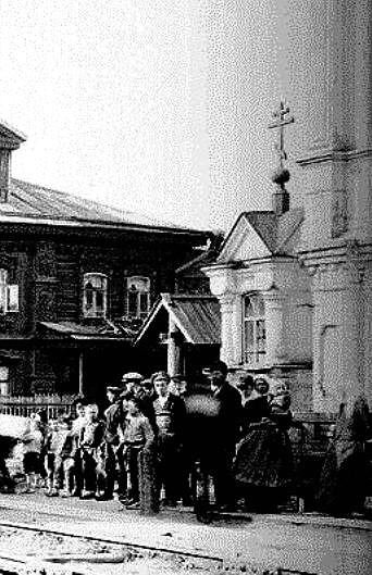 Неизвестная часовня у станции Сормово, Сормовский район (Нижний Новгород, город, Нижегородская область). архивная фотография, Кадрирование фото с сайта https://pastvu.com