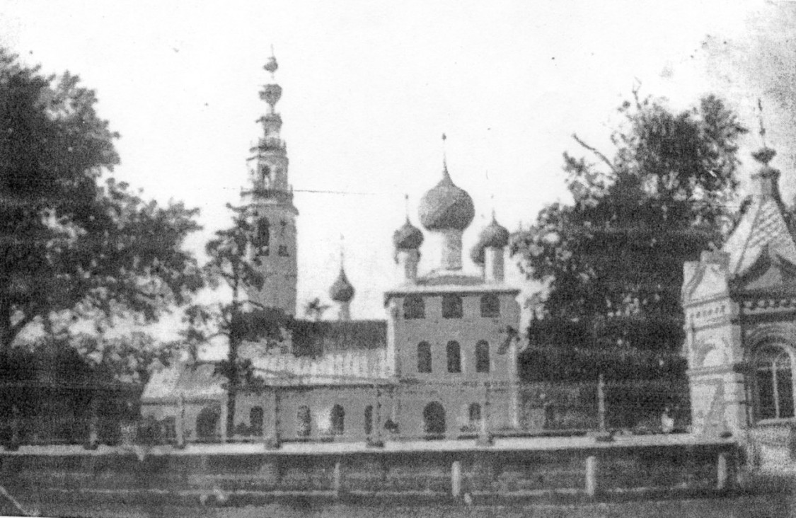 Углич. Церковь Петра и Павла. архивная фотография, Часовня и Церковь Петра и Павла