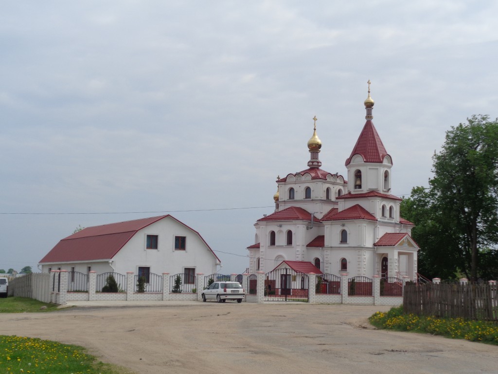 Церковь Николая Чудотворца, Привольный (Минский район, Беларусь, Минская область). общий вид в ландшафте
