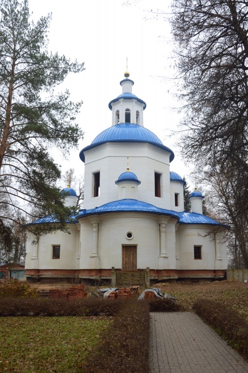 Церковь Успения Пресвятой Богородицы (восстановленная), Петрово-Дальнее (Красногорский городской округ, Московская область). фасады