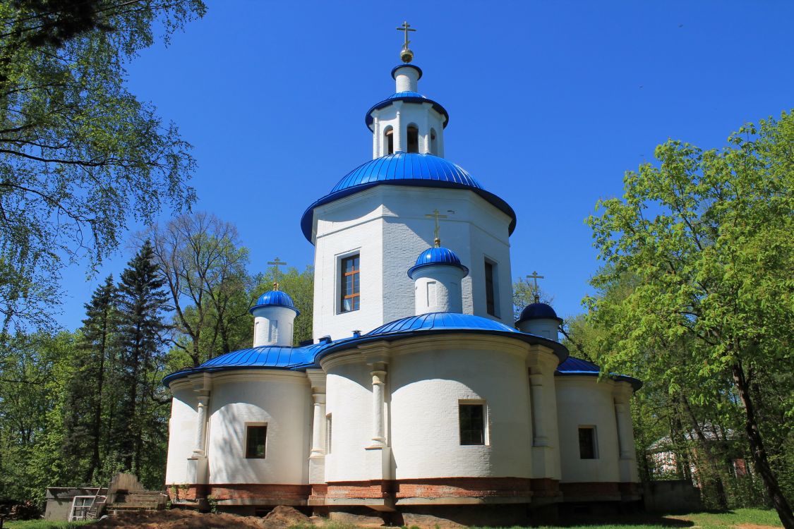 Церковь Успения Пресвятой Богородицы (восстановленная), Петрово-Дальнее (Красногорский городской округ, Московская область). фасады