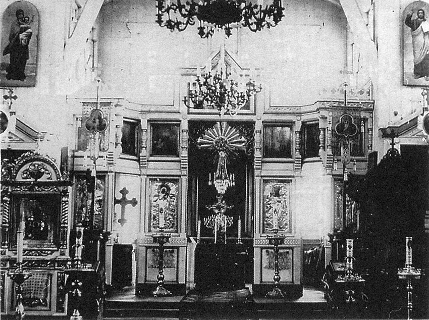 Церковь Николая Чудотворца (старая), Рощино (Выборгский район, Ленинградская область). архивная фотография, Интерьер. Начало XX в. (Православные святыни Карельского перешейка. Церковная история поселка Рощино и его окрестностей. Автор-составитель И.В.Трохова. 