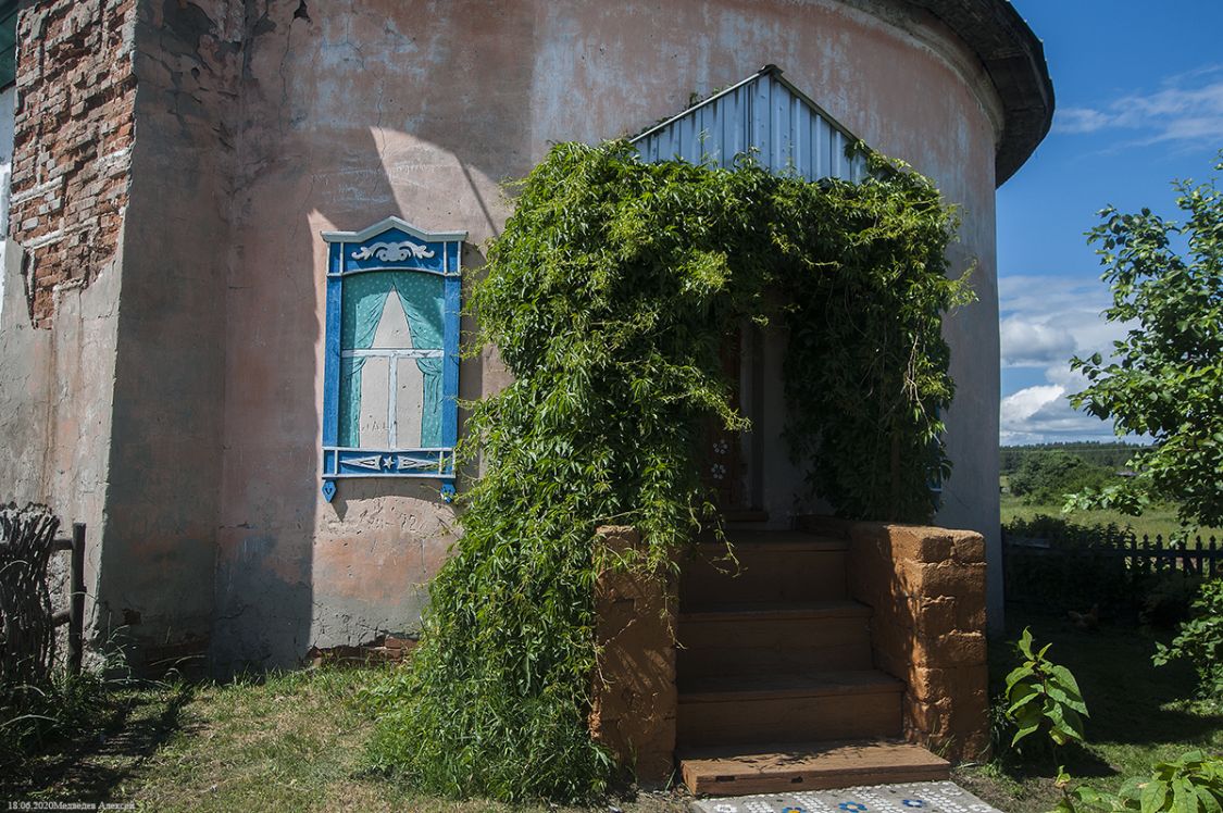 Церковь Покрова Пресвятой Богородицы, Шмаково (Варгашинский район, Курганская область). архитектурные детали