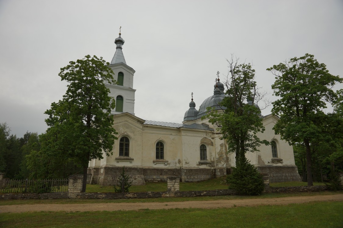 Церковь Троицы Живоначальной, Ээрику (Сааремаа, Эстония). фасады