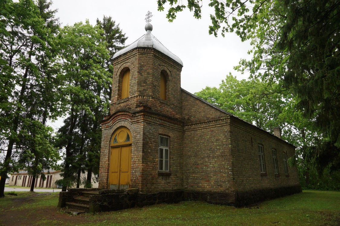 Пярсама. Церковь Иннокентия, епископа Иркутского. фасады