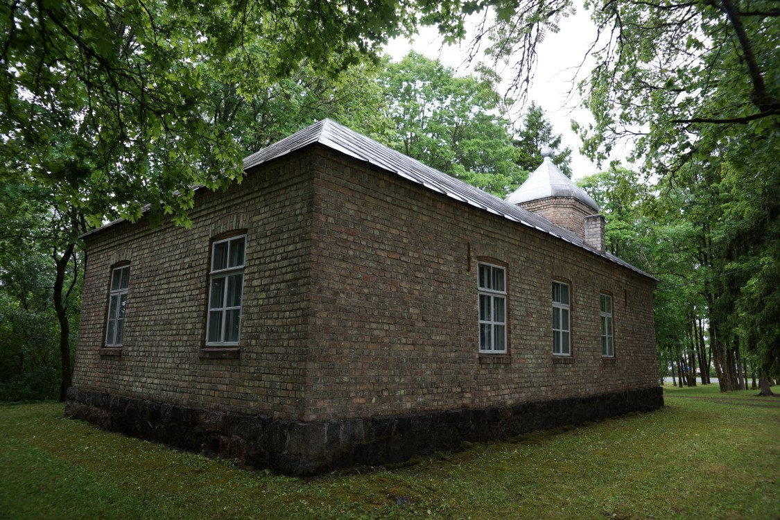 Церковь Иннокентия, епископа Иркутского, Пярсама (Сааремаа, Эстония). фасады