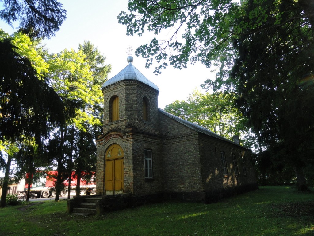 Церковь Иннокентия, епископа Иркутского, Пярсама (Сааремаа, Эстония). фасады