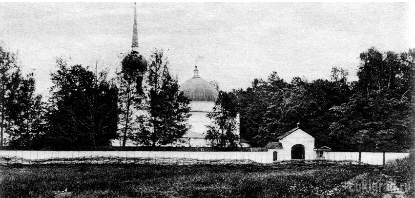 Церковь Успения Пресвятой Богородицы на Коломенском кладбище, Великие Луки (Великолукский район и г. Великие Луки, Псковская область). архивная фотография, фото 1900 год с сайта http://lukigrad.ru/mesta/khramy-i-monastyri/hram-uspenskaya