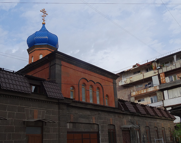 Ереван. Церковь Покрова Пресвятой Богородицы. фасады, Главка церкви Покровского подворья 