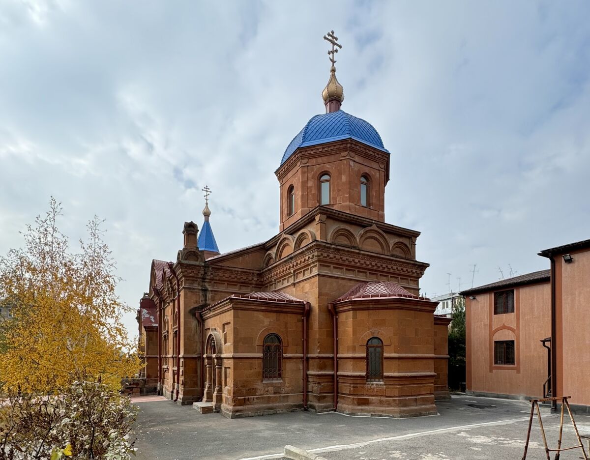 Церковь Покрова Пресвятой Богородицы, Ереван (Армения, Прочие страны). фасады, Вид с востока