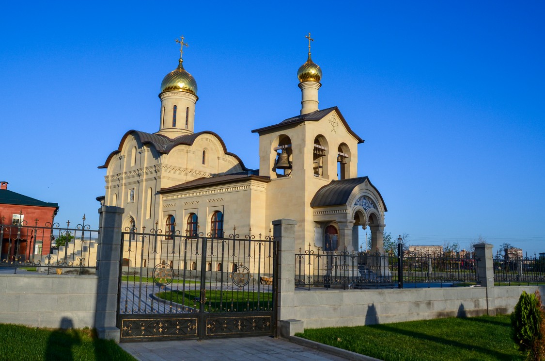 Собор Воздвижения Креста Господня, Ереван (Армения, Прочие страны). фасады