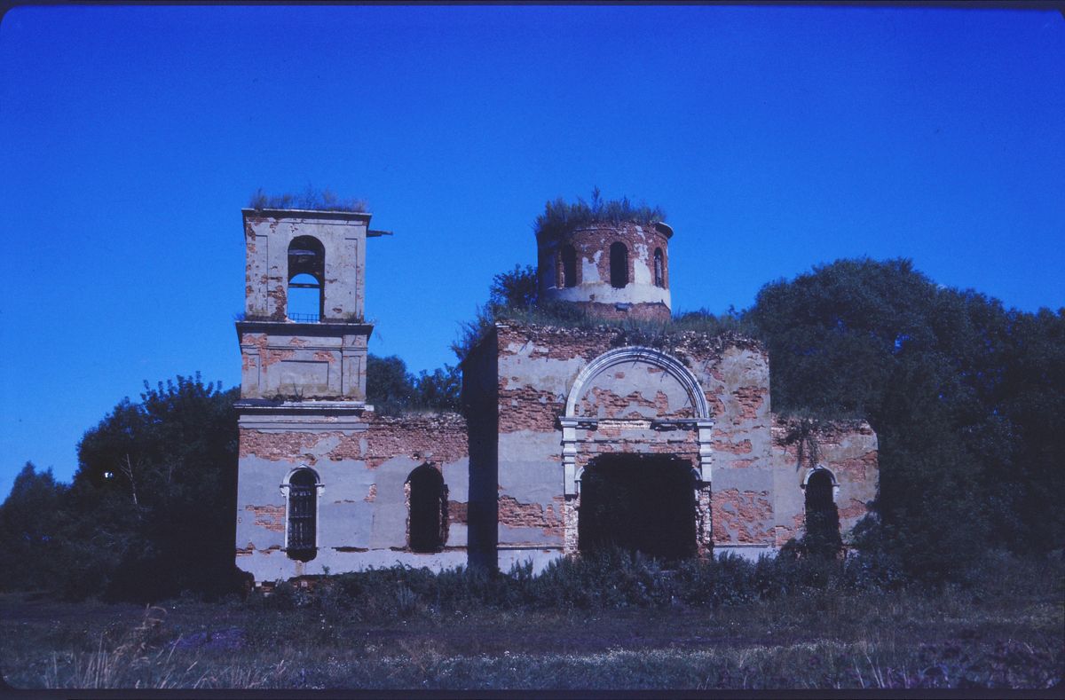 фасады. Церковь Казанской иконы Божией Матери, Луговое (Кимовский район, Тульская область)