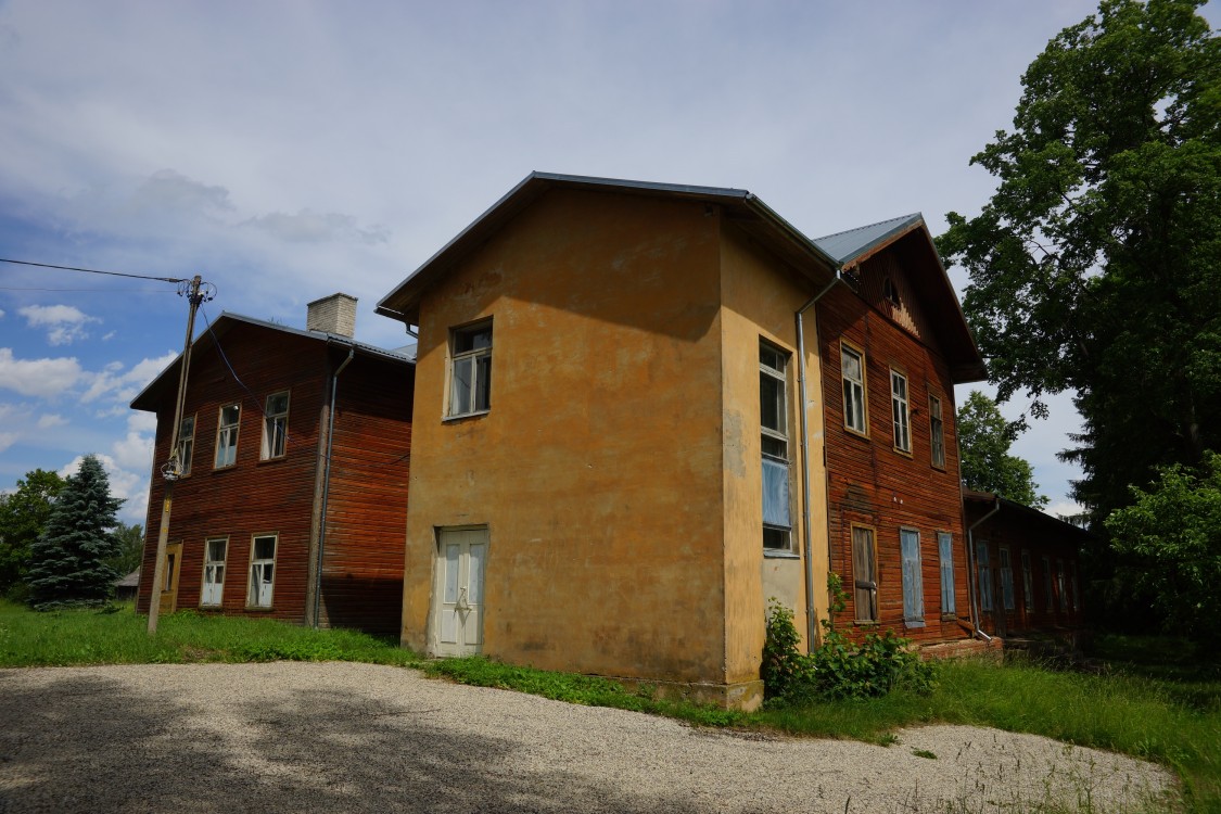 Церковь-школа Преображения Господня, Обиница (Вырумаа, Эстония). фасады