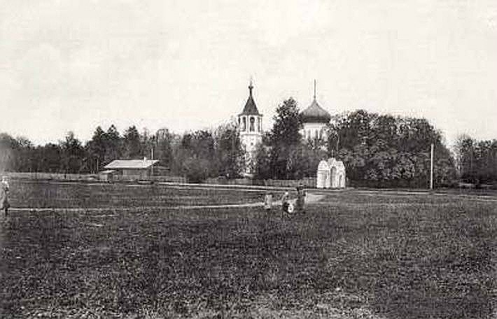 Церковь Покрова Пресвятой Богородицы, Череповец (Череповец, город, Вологодская область). архивная фотография, фото с сайта https://guidewriters.com/image/56903.jpg?w=