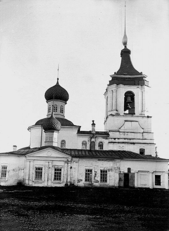 Собор Троицы Живоначальной, Череповец (Череповец, город, Вологодская область). архивная фотография, фото 1928 год с сайта http://www.booksite.ru/fulltext/2ch/ere/pov/ets/3.htm
