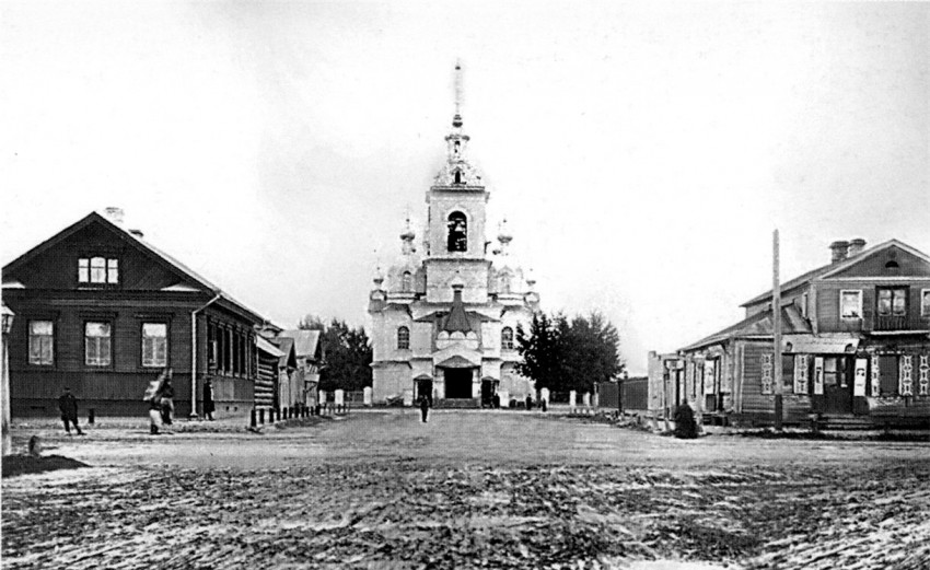 Рыбинск. Церковь Покрова Пресвятой Богородицы. архивная фотография, Фото с сайта http://forum.myrybinsk.ru/theme4098/page2