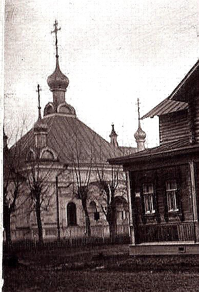 Церковь Введения во храм Пресвятой Богородицы и  Феодора и чад его Давида и Константина, Рыбинск (Рыбинск, город, Ярославская область). архивная фотография, Фото с сайта http://forum.myrybinsk.ru/theme4098/page687