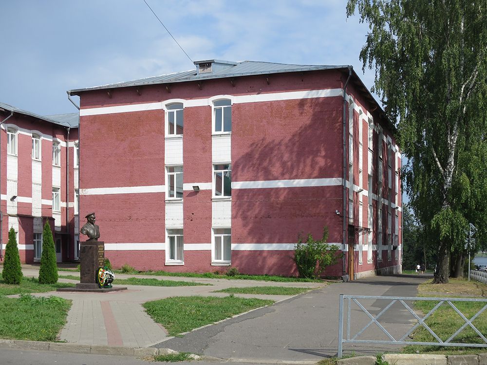 Домовая церковь Симеона Сербского при бывшем 182-ом пехотном Гроховском полку, Рыбинск (Рыбинск, город, Ярославская область). фасады