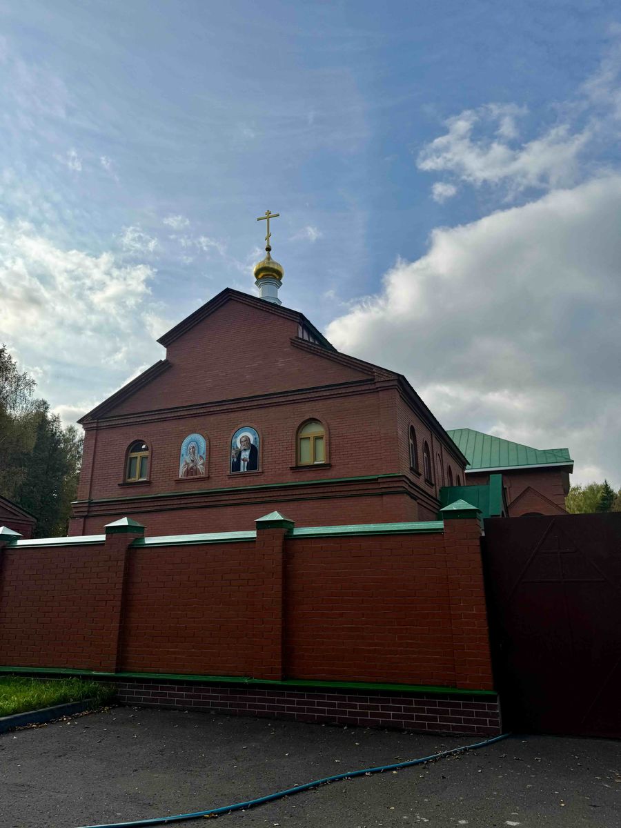 Домовая церковь Серафима Саровского, Новостройка (Дивеевский район, Нижегородская область). фасады