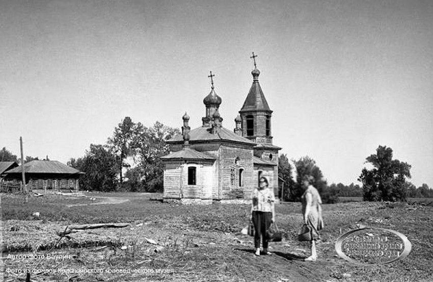 Церковь Петра и Павла, Потрошилово (акватория Красноярского водохранилища) (Минусинский район, Красноярский край). архивная фотография, фото 1965 года с сайта http://kras-hram.ru/page445/