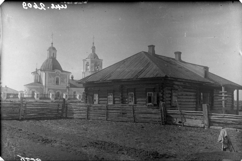 Шушенское. Церковь Петра и Павла (старая). архивная фотография, Фото 1934 года из фондов Минусинского регионального краеведческого музея им. Н.М. Мартьянова. Автор Глубоковский