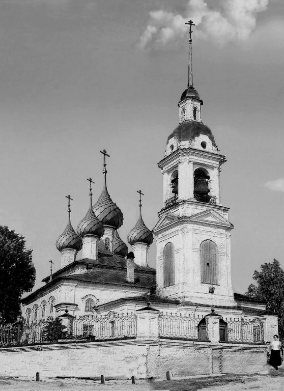 Церковь Успения Пресвятой Богородицы на Волге, Кострома (Кострома, город, Костромская область). архивная фотография, 1901—1916 год с сайта https://pastvu.com/p/220425
