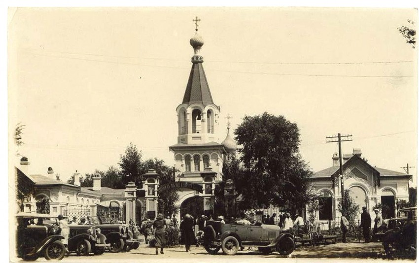 Церковь Успения Пресвятой Богородицы на Новом кладбище, Харбин (Китай, Прочие страны). архивная фотография, фото 1920 год с сайта http://www.artrz.ru/1804821096.html