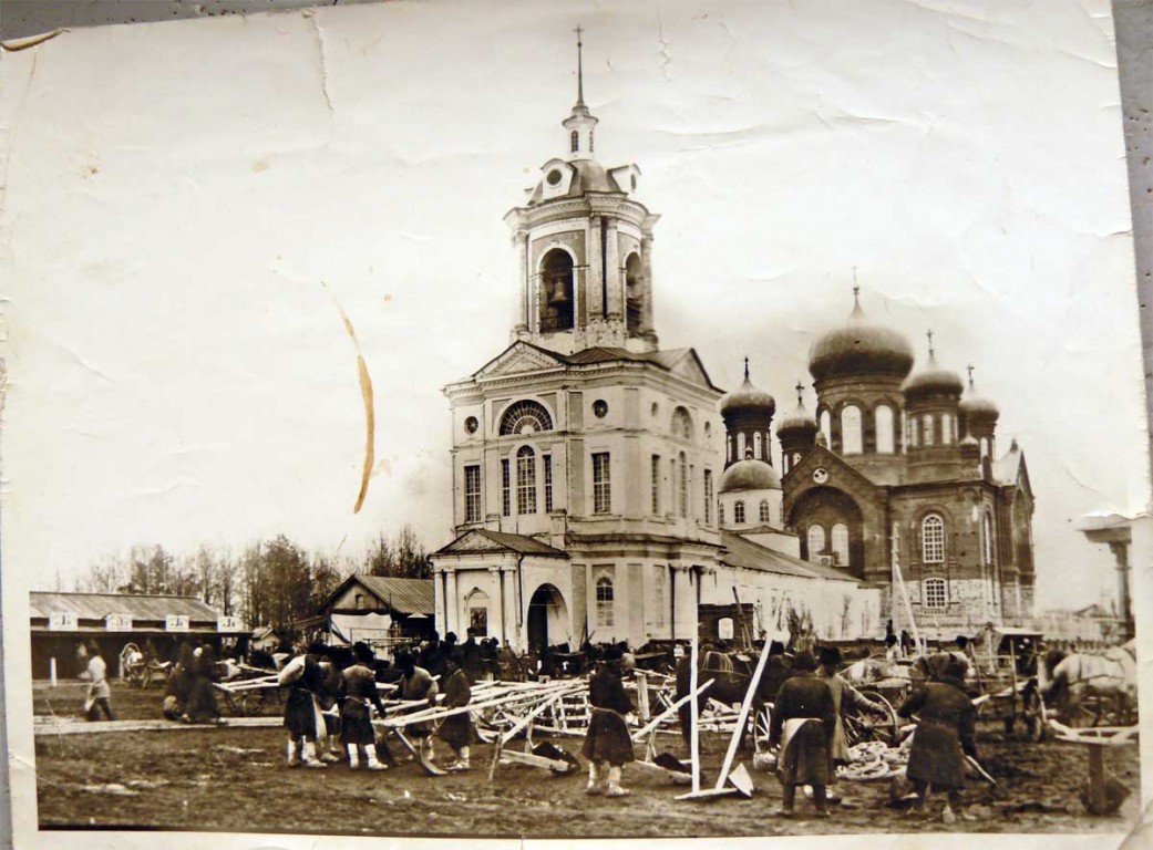 Собор Преображения Господня, Глазов (Глазовский район и г. Глазов, Республика Удмуртия). архивная фотография, 1910 год фото с сайта http://glazov-retro.ru/index.php?/tags/157-преображенский_собор