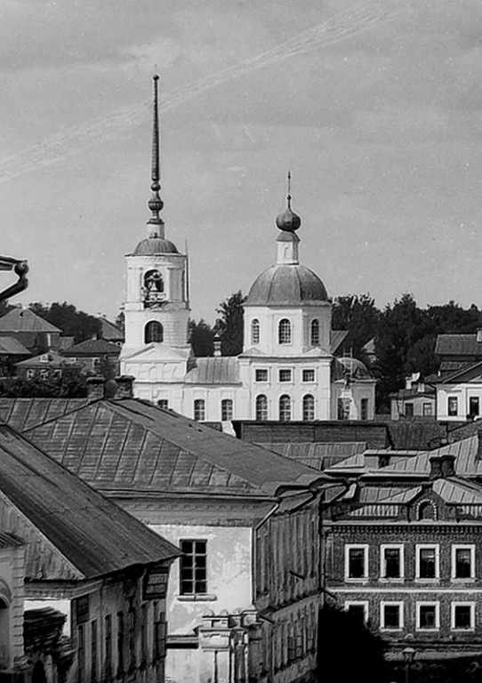 Церковь Покрова Пресвятой Богородицы, Кашин (Кашинский городской округ, Тверская область). архивная фотография, Покровская Макарьевская церковь (Южная часть). Фрагмент фотографии В.А.Колотильщикова, нач. ХХ века. Источник: кашинский архивный отдел 