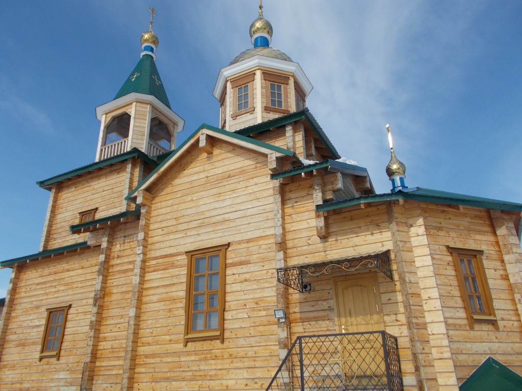 Старобелокуриха. Церковь Покрова Пресвятой Богородицы. фасады