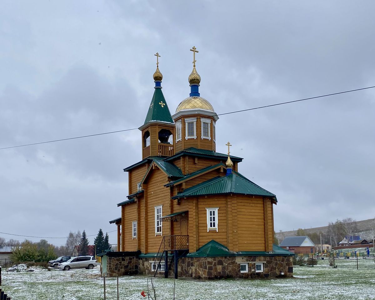 Церковь Покрова Пресвятой Богородицы, Старобелокуриха (Алтайский район, Алтайский край). фасады, Вид с ЮВ